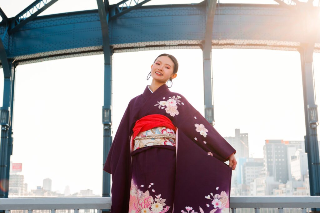 Kimono japonais traditionnel porté lors d'occasions culturelles