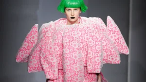 Rei Kawakubo créatrice japonaise de mode contemporaine