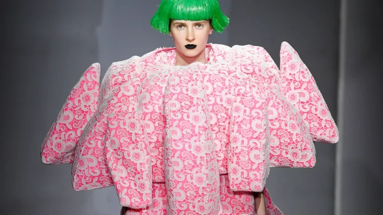 Rei Kawakubo créatrice japonaise de mode contemporaine